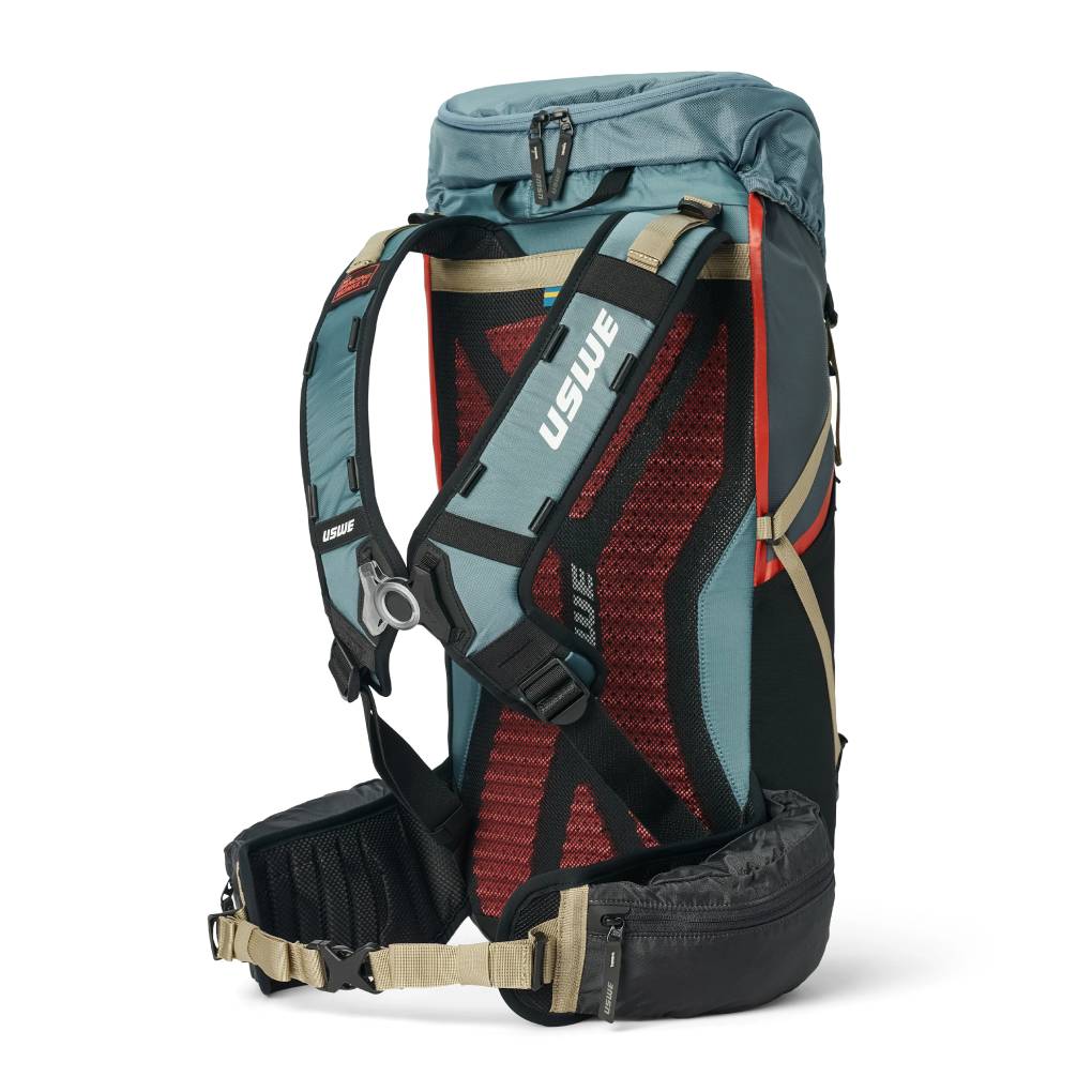 USWE TRACKER 30 DAYPACK BACKPACK - 30L