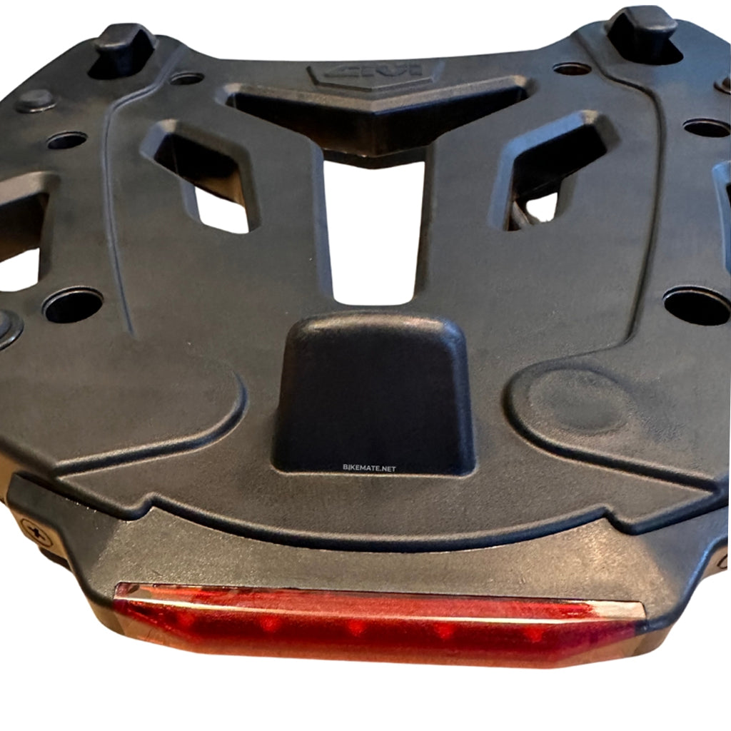 GIVI M3X PLATE + SCREW SET w/ LIGHT