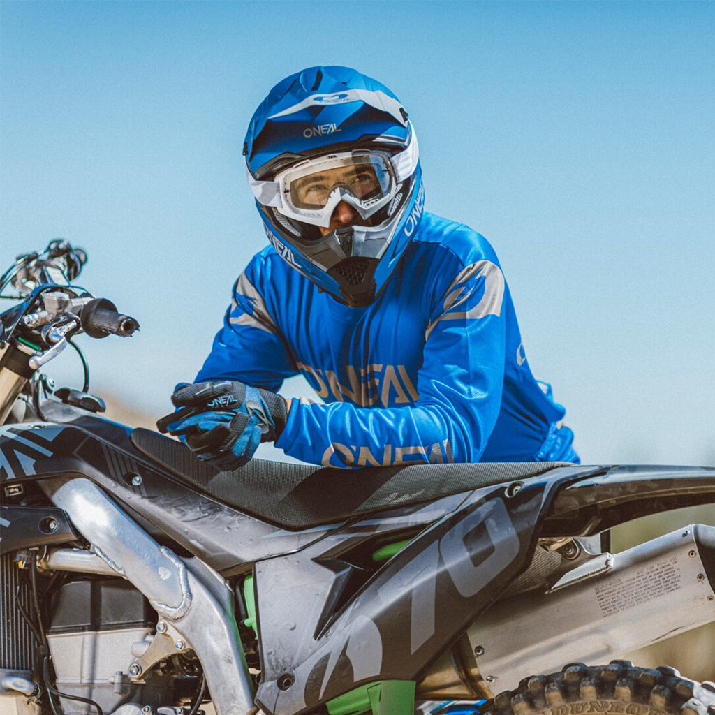 O'NEAL 1SRS MX HELMET