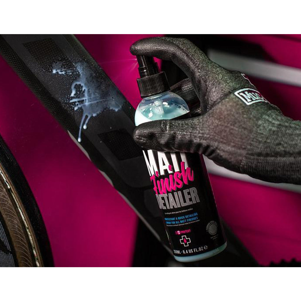 MUC-OFF MOTO/BIKE MATT FINISH DETAILER (250ML)