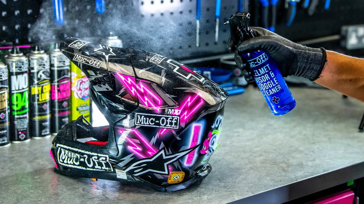 MUC-OFF MOTO/BIKE HELMET & VISOR CLEANER