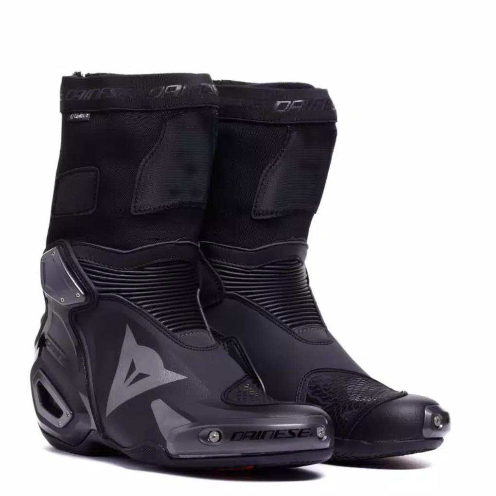 DAINESE AXIAL 2 MOTORCYCLE RACING BOOTS
